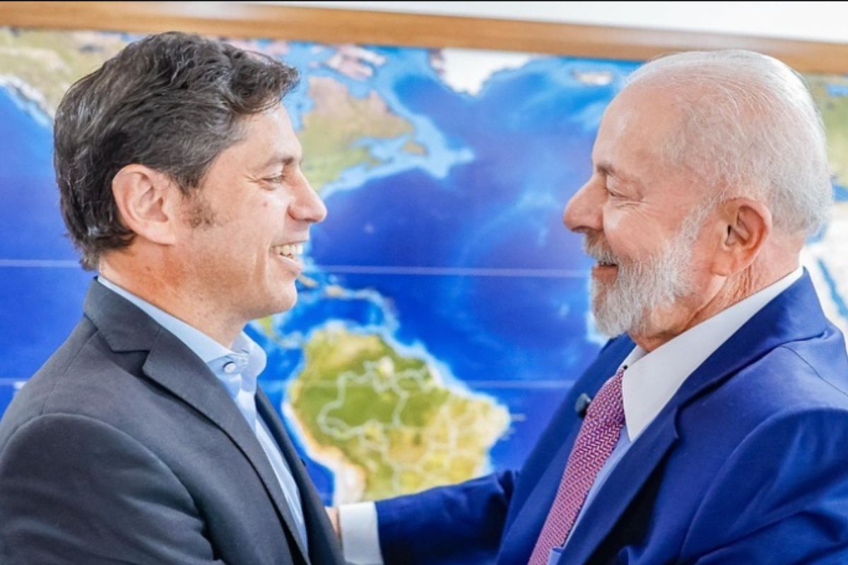 Lula recebe no Planalto governador de Buenos Aires, rival de Milei