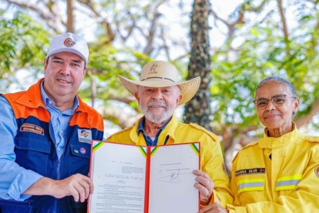 Após visitar Pantanal, Lula sanciona política contra incêndios