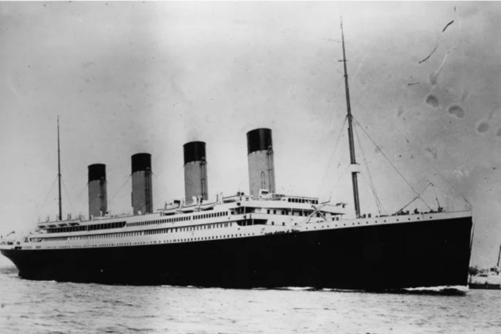 Titanic aparece em jornal encontrado após 112 anos; entenda