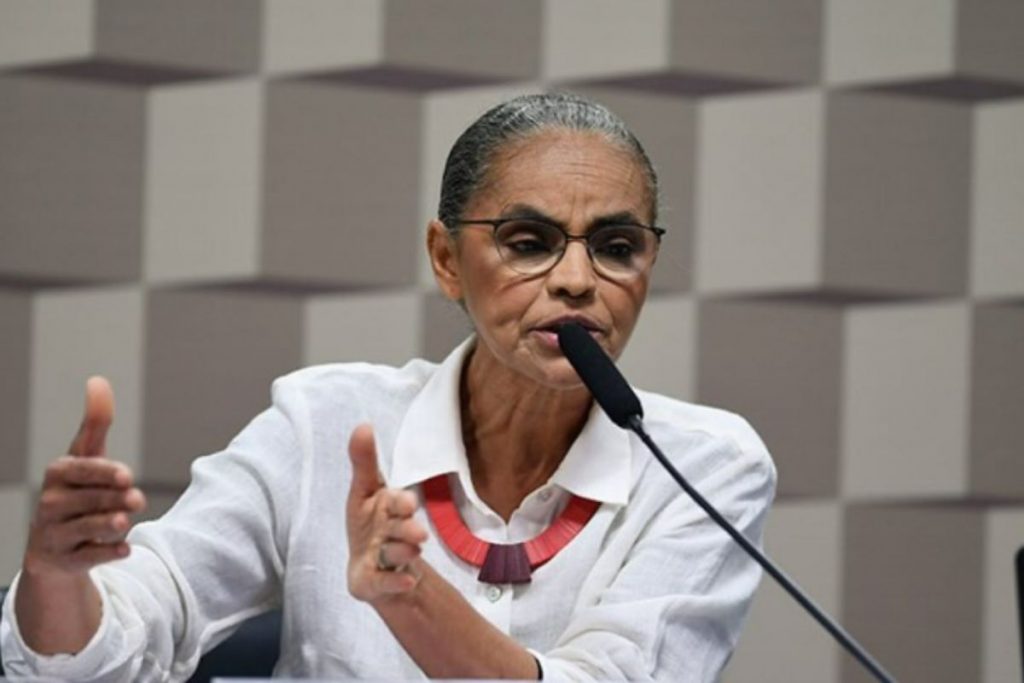 Marina Silva pede reforço de aeronaves para combater queimadas