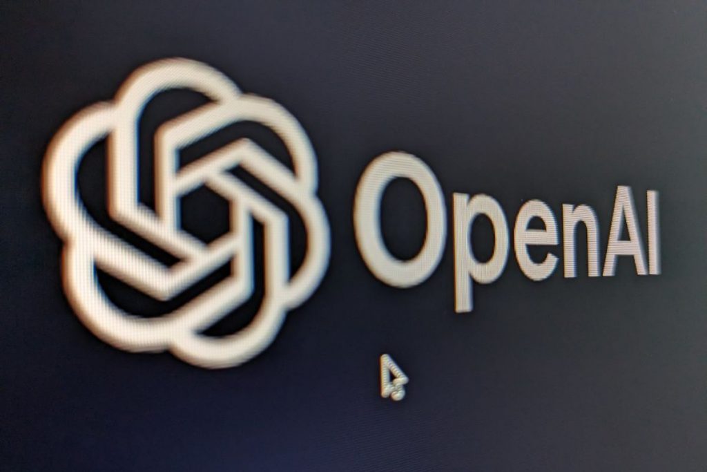 Diretora de tecnologia da OpenAI anuncia saída da empresa