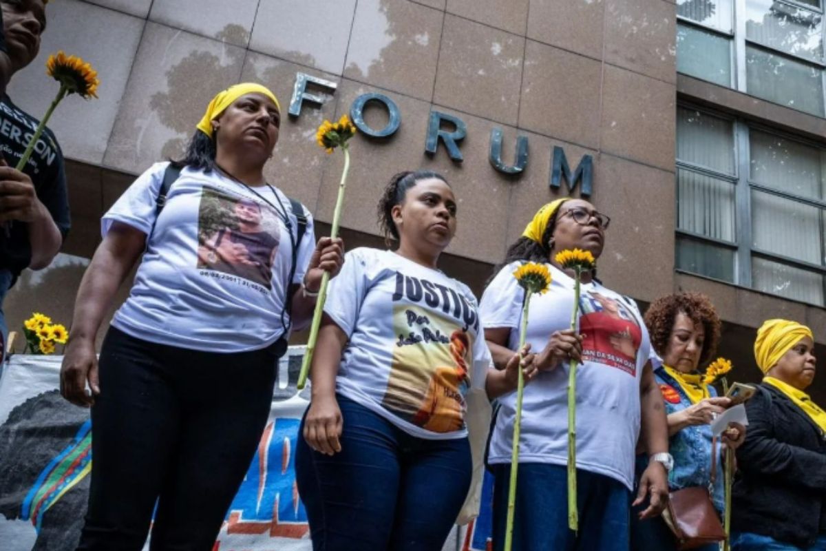 Família de Marielle Franco fazem ato antes do julgamento dos réus