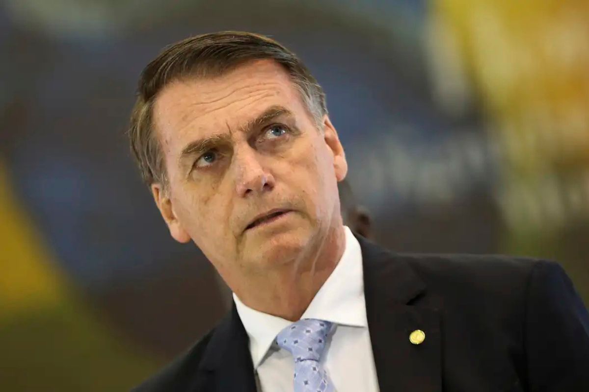 Decreto solicitado por Bolsonaro movimentou comandos militares, diz Cid