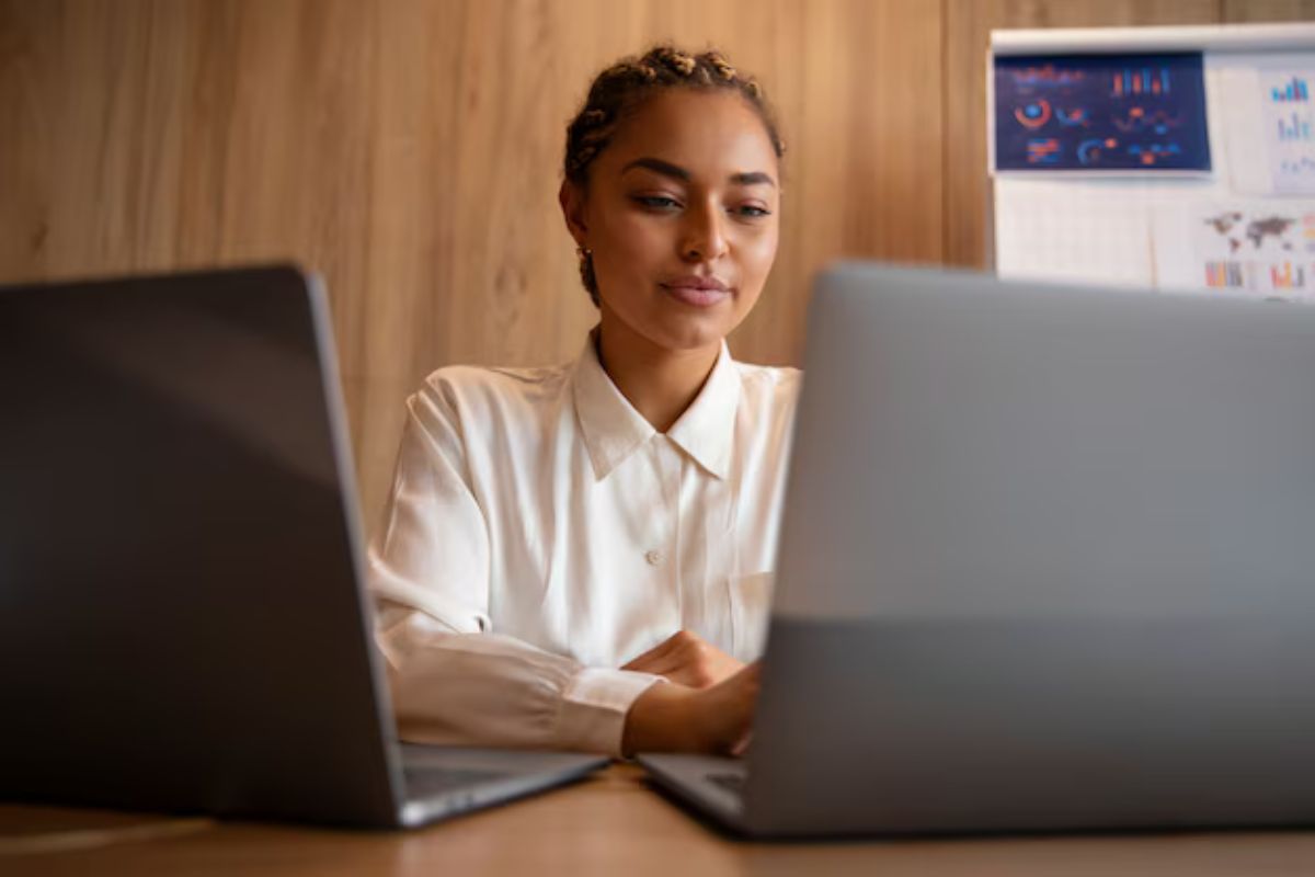 Mulheres negras têm menor remuneração e maior taxa de desemprego no Brasil