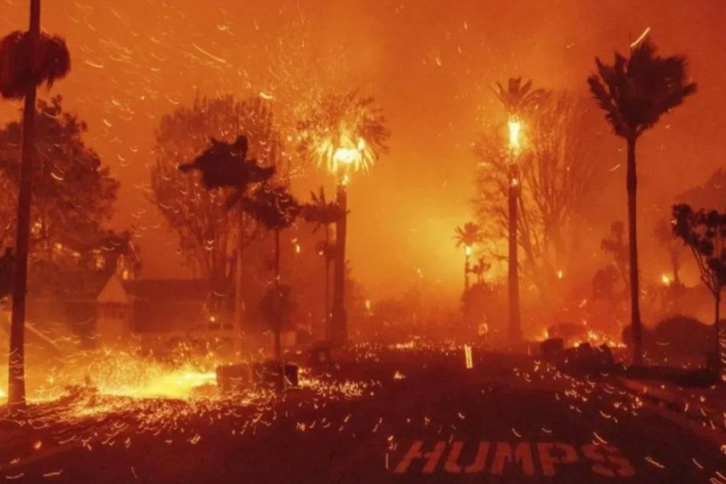 Los Angeles sobrevive a dias de terror com incêndios em curso e ventos ameaçadores