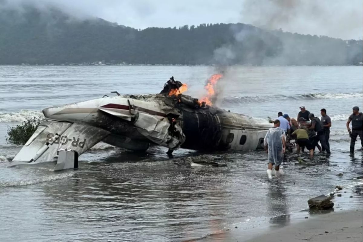 MP investiga acidente fatal de avião em Ubatuba