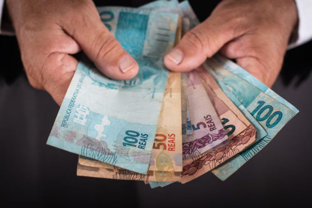 Empréstimo com FGTS atrai trabalhadores e já movimenta mais de R$8 bilhões