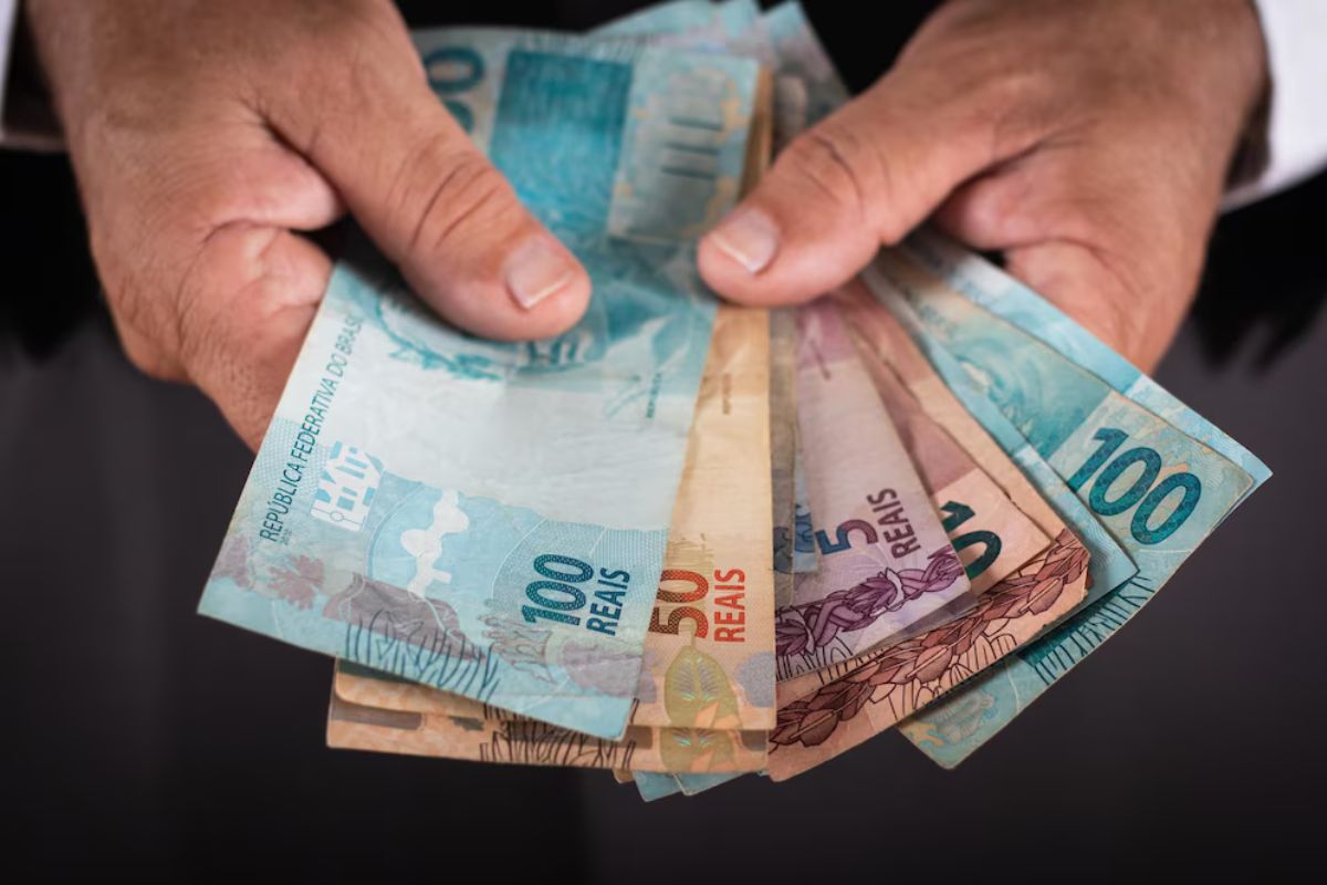Empréstimo com FGTS atrai trabalhadores e já movimenta mais de R$8 bilhões
